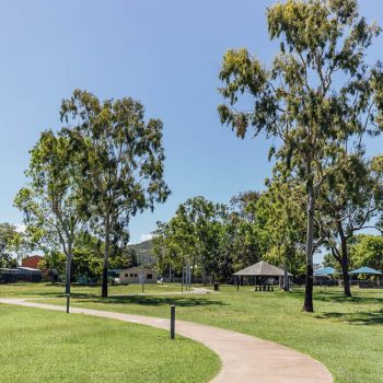 Cambridge Park Pathway