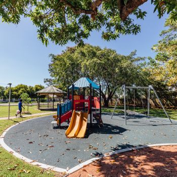 Magpies Park Play Equipment