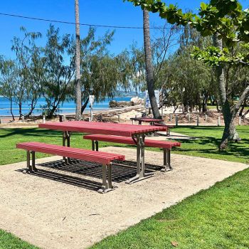 Picnic Bay Foreshore Picnic Table