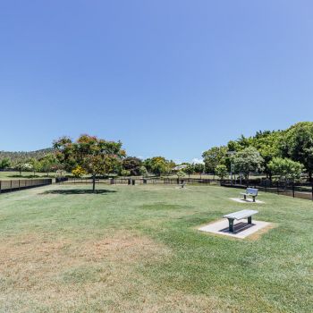 Riverside Green Park Benches