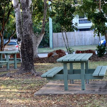 Bountiful Park Picnic Tables