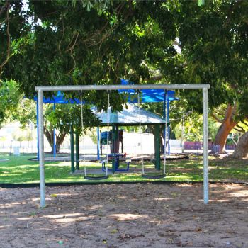 Cutheringa Park Swing Set