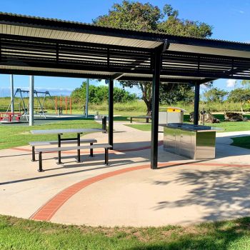 Oonoonba Park Barbecue and Picnic Table