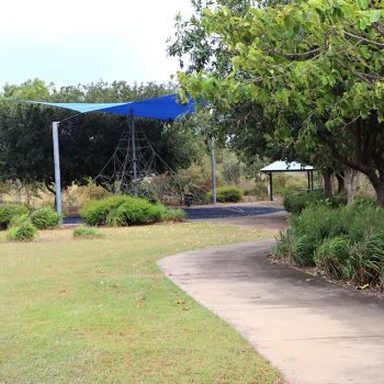 Klewarra Boulevard Park Pathway