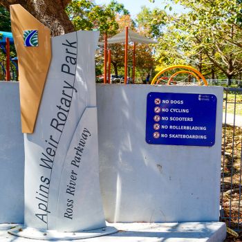 Aplins Weir Rotary Park Sign