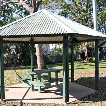 Spilsbury Park Sheltered Picnic Table