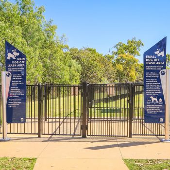 Mannikin Dog Park Signs